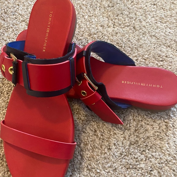 Tommy Hilfiger size 6 1/2 women’s sandals - Picture 3 of 8